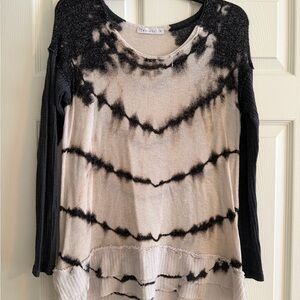 T Party Fashion Beige and Black Knit Top